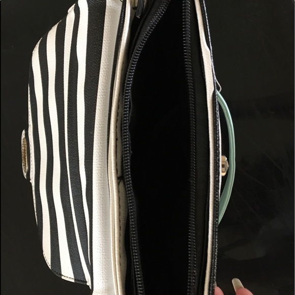 Crossbody bag - Picture 3 of 3